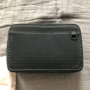 Dagne dover arlo tech pouch onyx